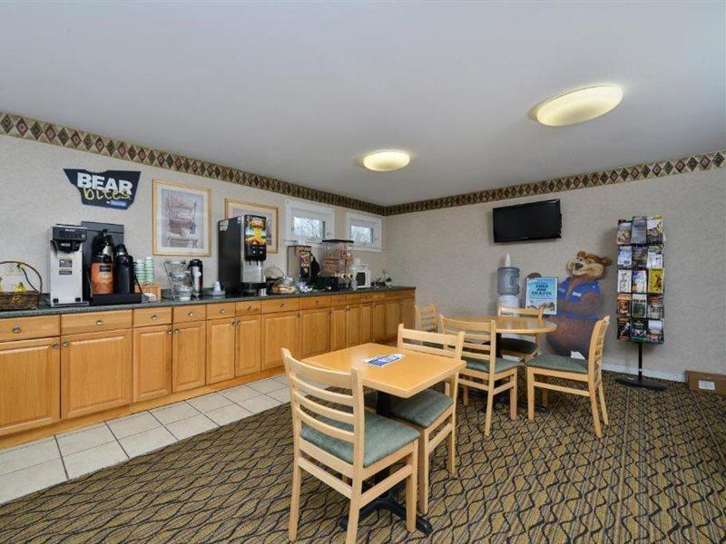Travelodge By Wyndham Great Barrington Berkshires Exterior photo