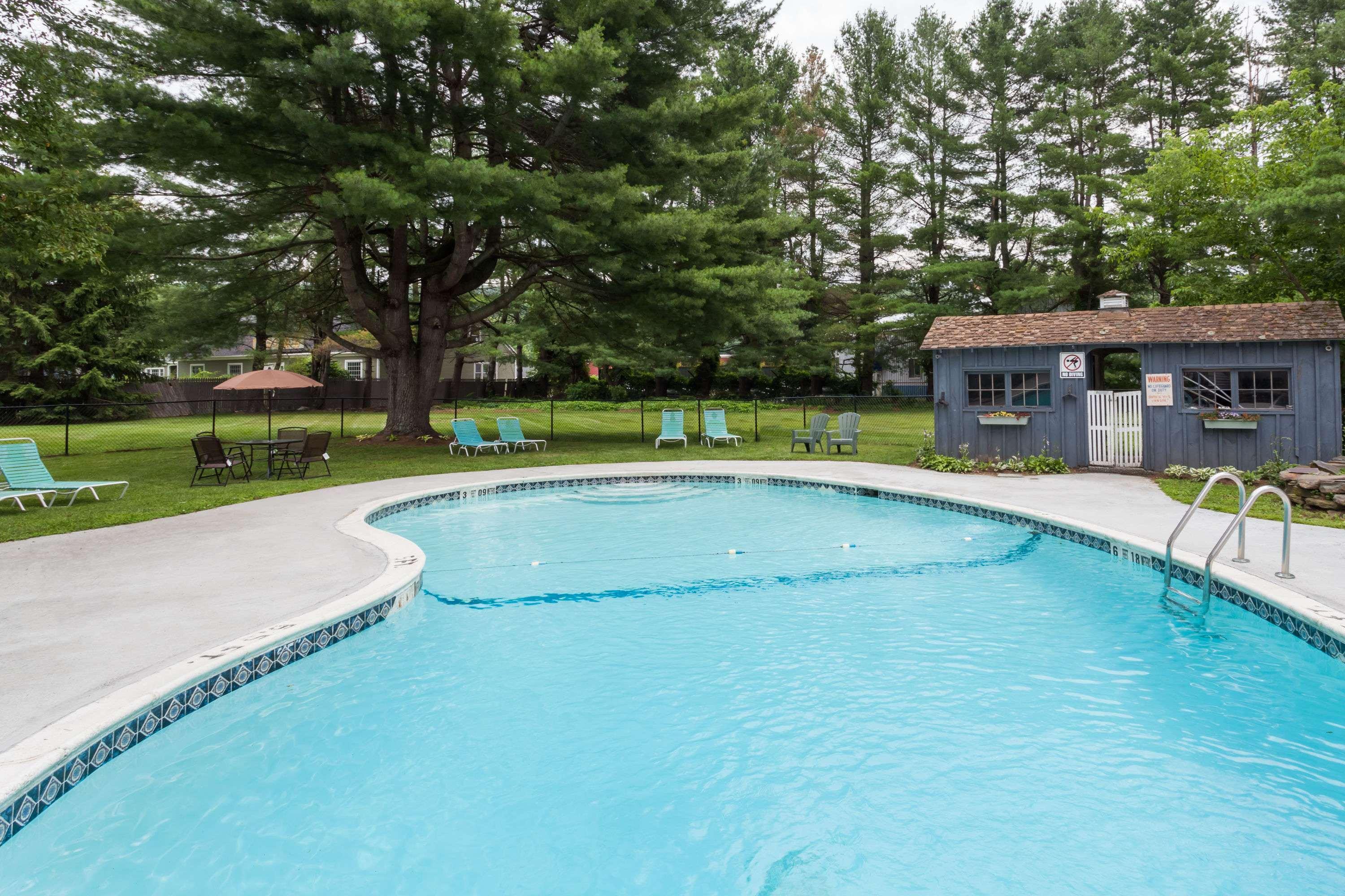Travelodge By Wyndham Great Barrington Berkshires Exterior photo