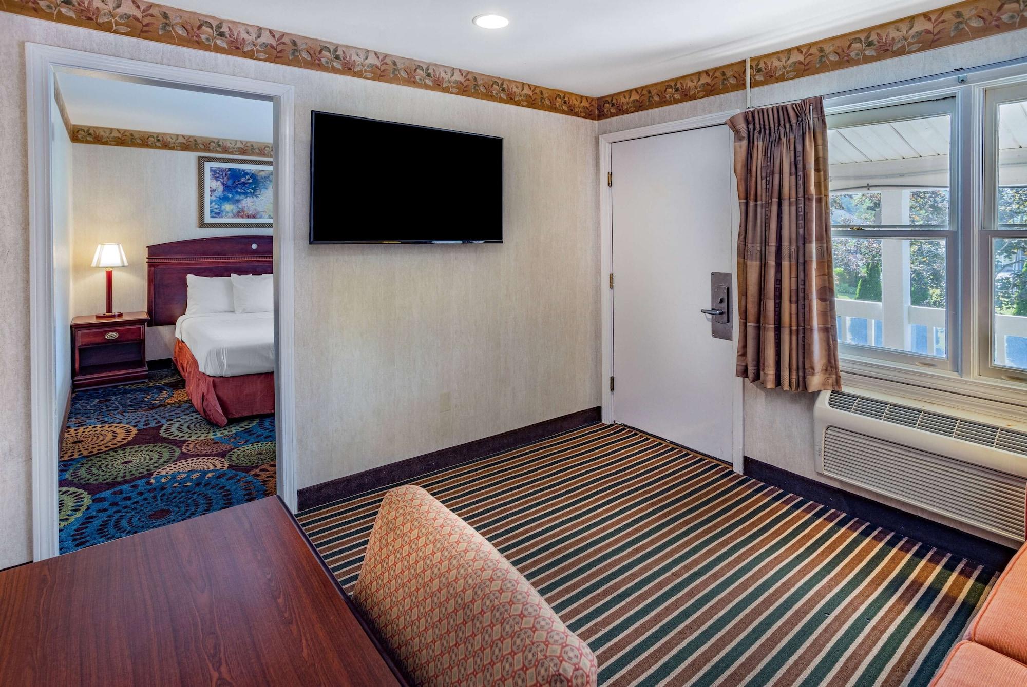 Travelodge By Wyndham Great Barrington Berkshires Exterior photo