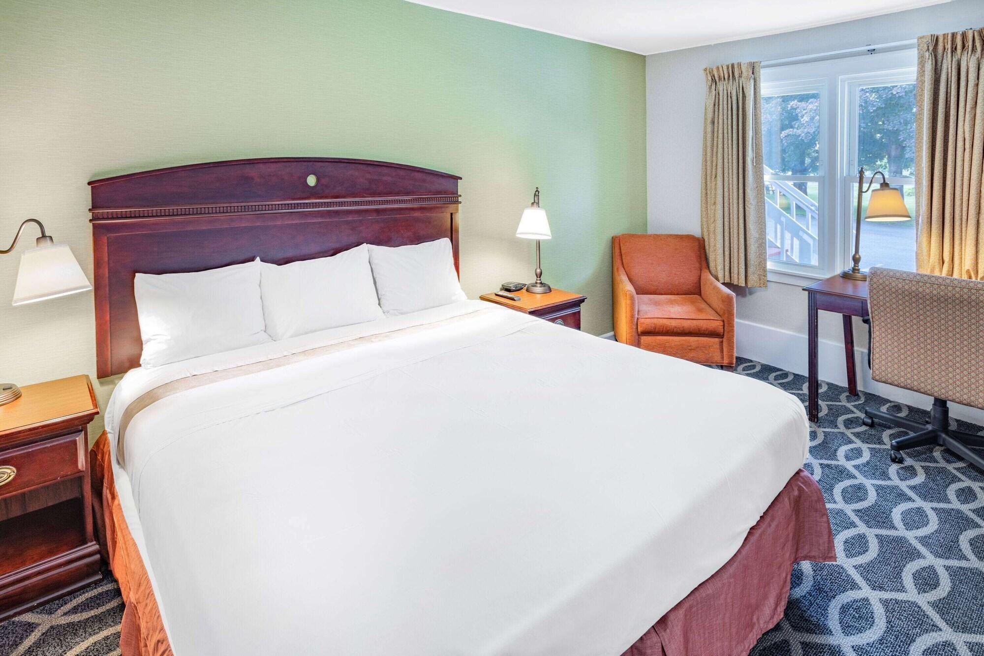 Travelodge By Wyndham Great Barrington Berkshires Exterior photo